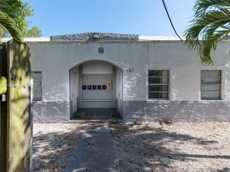5-unit Multifamily Property in Miami's Opportunity Zone with Development Potential and Upgrades