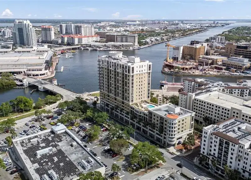 Hyde Park/downtown Cbd Office/retail Condominium with Water Views and Ample Parking