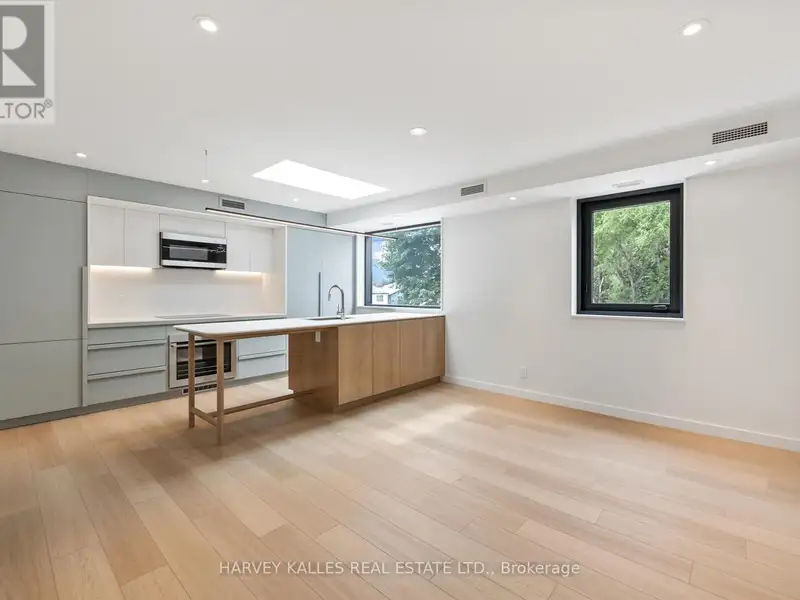 Modern Two Bedroom Suite in Bedford Park with High-end Finishes and Great Amenities