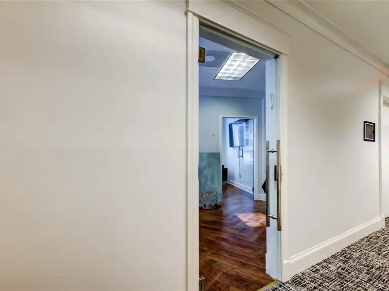 Furnished Executive Office Suite in Grand Central Place, Hyde Park - Immediate Availability