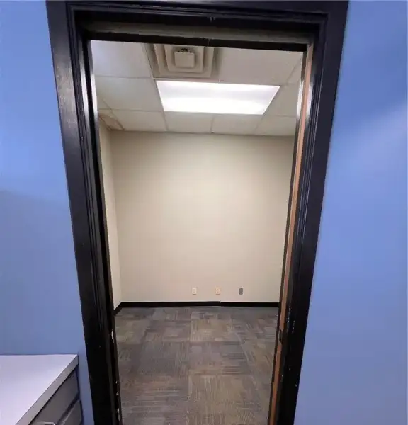 Commercial Space for Lease - Former Dental Clinic, $18/sf + Cam, Prime Location