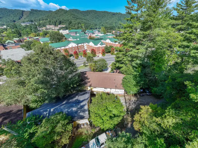 Prime Multifamily Student Apartment Complex Near Western Carolina University in Cullowhee, Nc