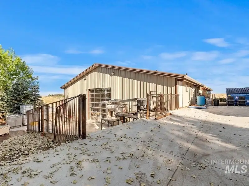 Hilltop Winery and Event Center with Custom Home and 360-degree Views in Eagle, Idaho