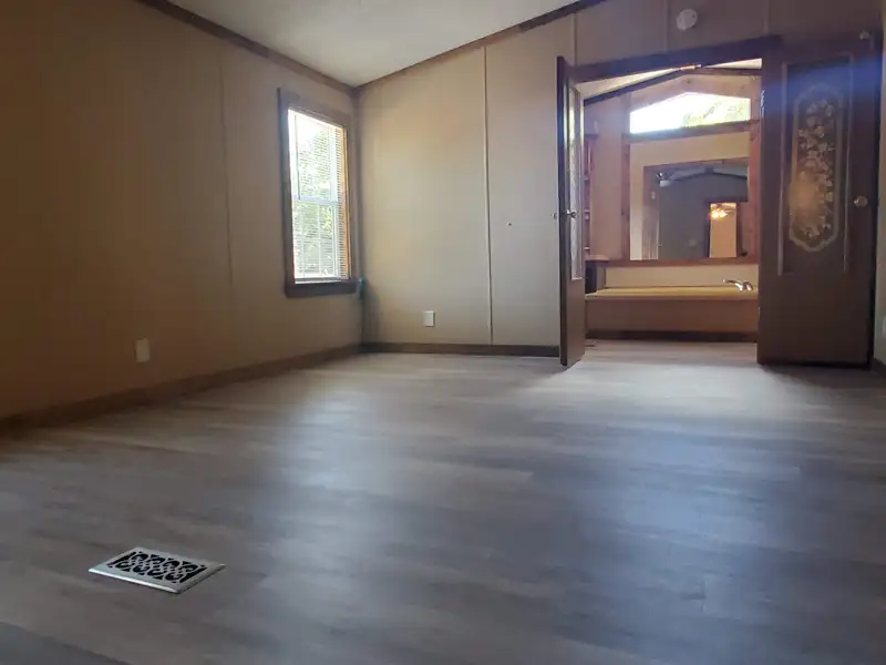 Income-producing Duplex in Ingram, Tx with Positive Cash Flow and Privacy Fencing