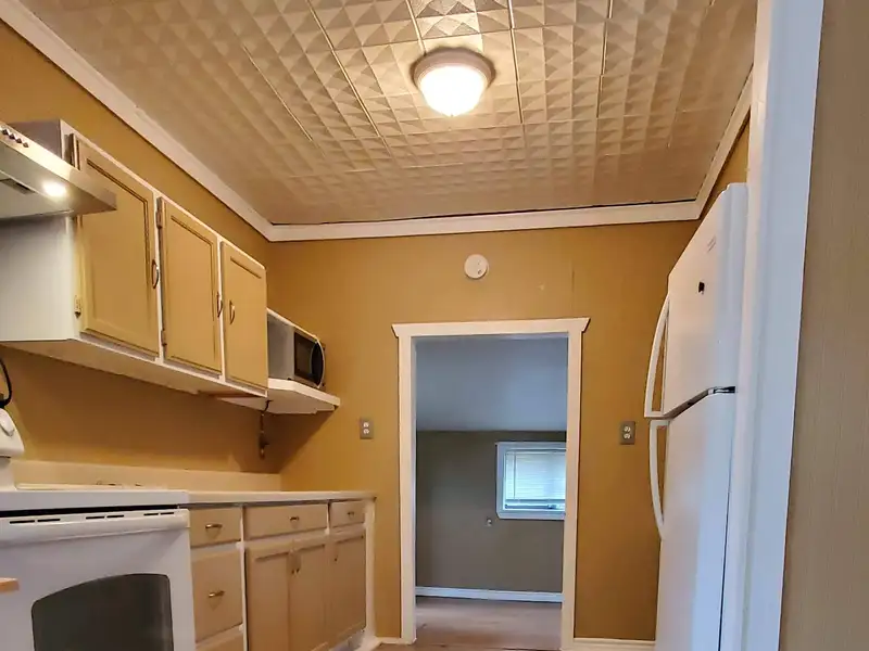 Income-producing Duplex in Ingram, Tx with Positive Cash Flow and Privacy Fencing