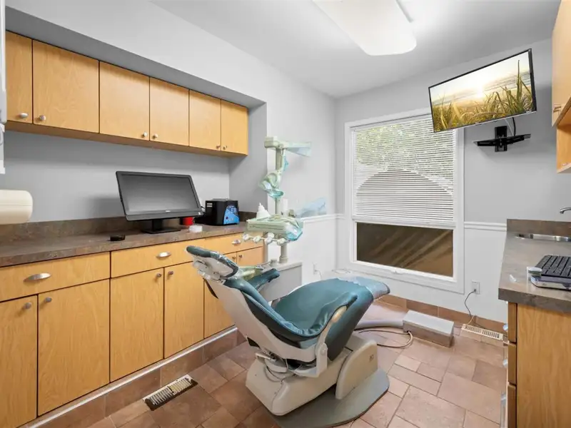 Unique Multi-use Property with Dental Practice and 2+ Bedroom Apartment in Prime Location