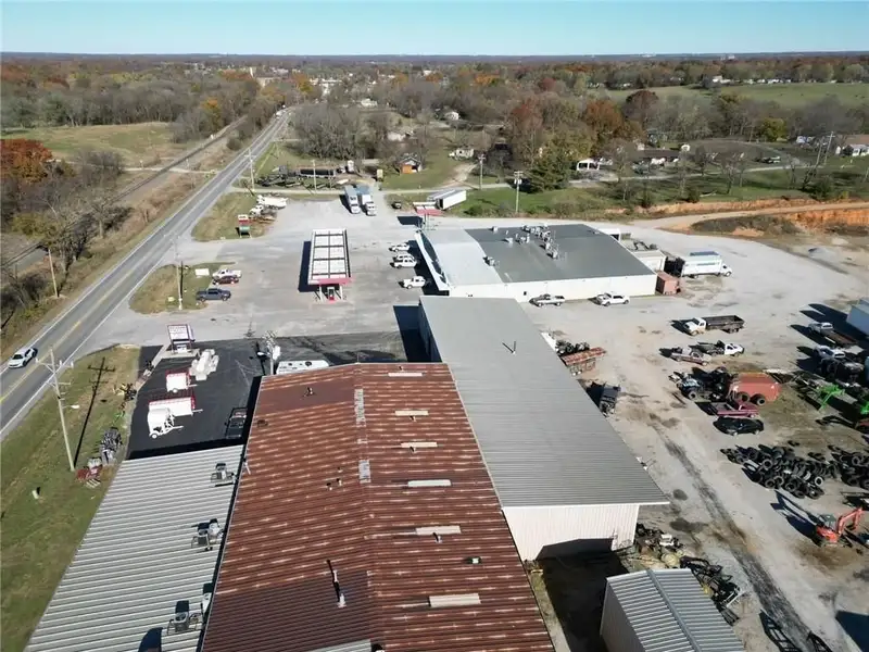 Established Truck Stop and Convenience Store with Restaurant in High-traffic Location
