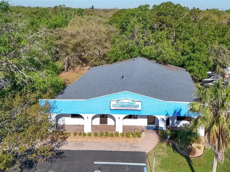 Commercial Law Office on Hwy 441, Tavares - 14 Parking Spaces, High Visibility