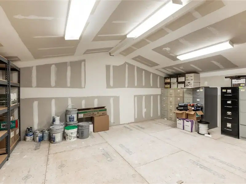 Commercial Investment Property in Gainesville, Fl with Long-term Tenant and Expansion Lot