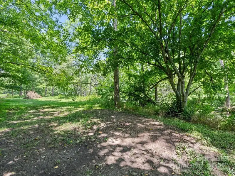 Versatile Commercial/residential Property on Hwy 209 with Ample Parking and Accessibility Features