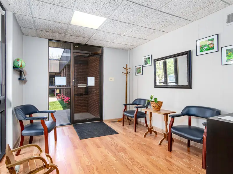 One-third Ownership of Professional Building in Versailles – Ideal for Business Services