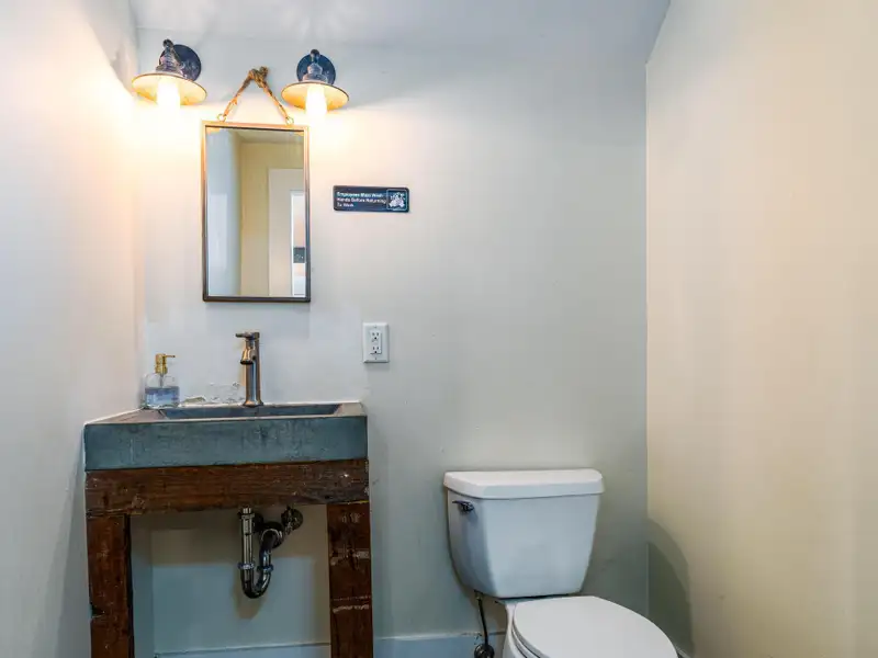 High-end Restaurant Space with Outdoor Dining and Residential Unit in Ogunquit