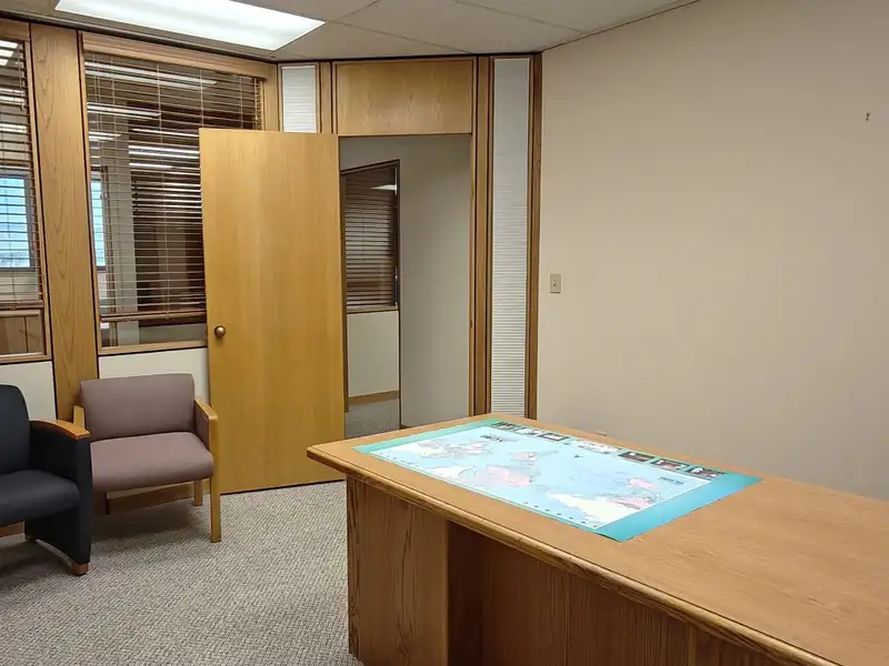 Large Office Building with Panoramic Views in Prime Downtown Location, 40,000 Sqft