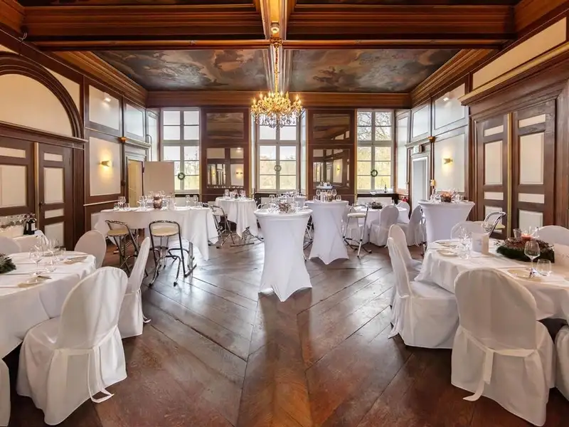 Crassenstein Castle: Historic Property in Münsterland, Ideal for Boutique Hotel or Bed & Breakfast