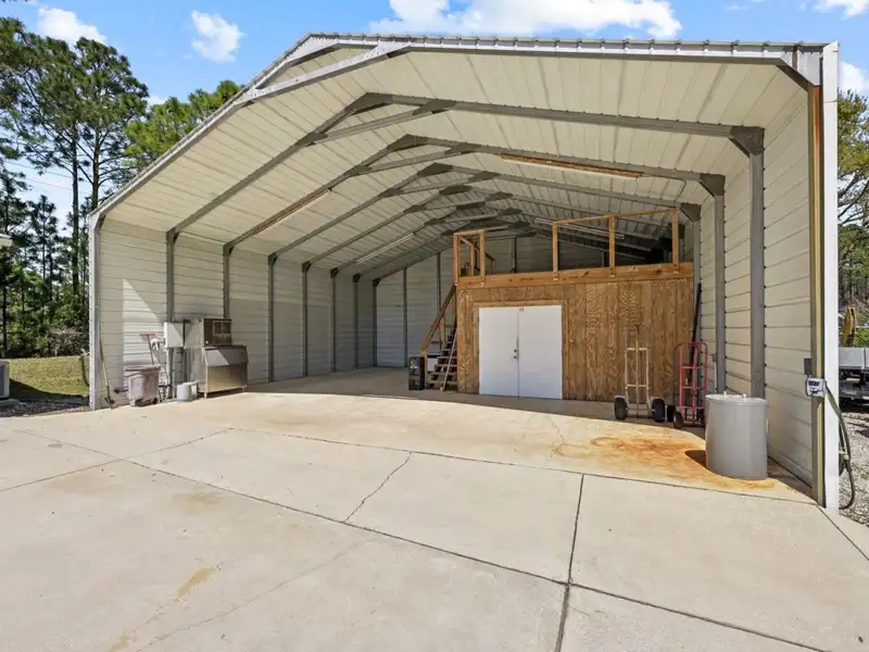 Commercial Building with Offices and Open Storage in St. Johns County