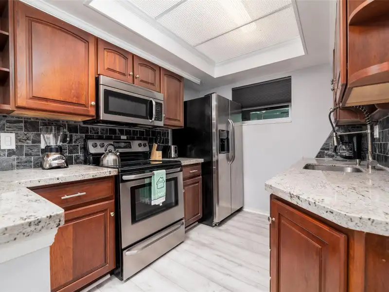 Turnkey 6-unit Airbnb Property in Prime Wilton Manors - Fully Renovated and Furnished