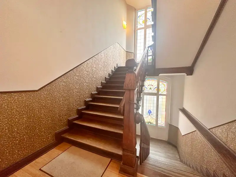 Spacious 249 M² Commercial-residential Unit in Historic Mühlhausen Villa