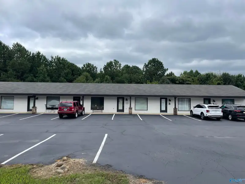 Retail/office Space on Wall Triana Highway Near Clifts Farm Development