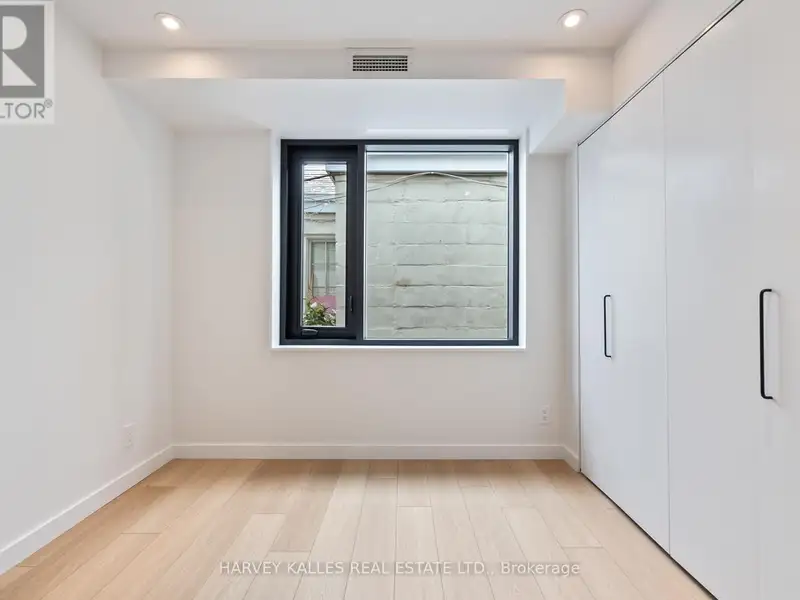Modern Two Bedroom Suite in Bedford Park with High-end Finishes and Great Amenities