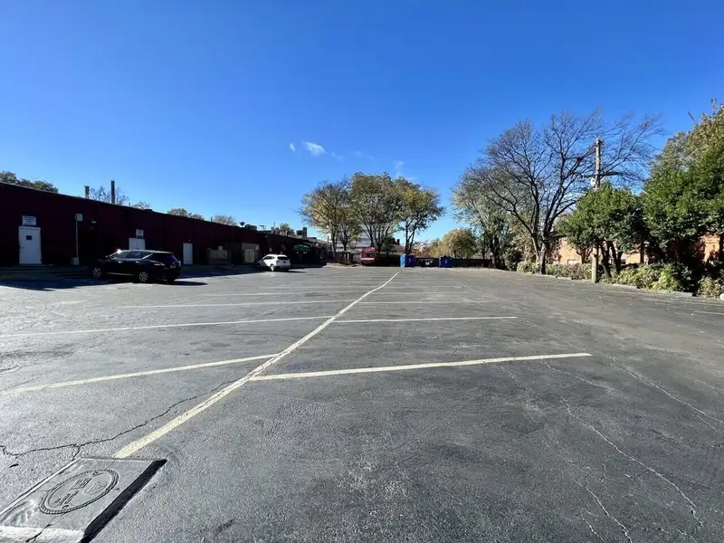 4 Bay Retail Center in Midtown Near Overton Square - 100% Occupied
