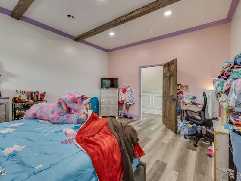 Custom Barndominium on 3 Acres with Pool and Income-generating Garage in Tennessee