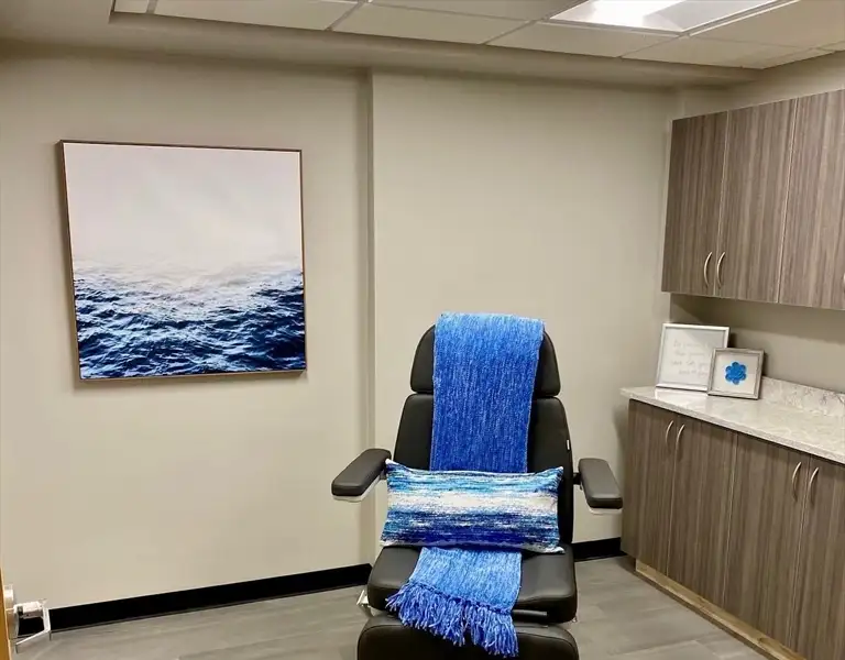 Furnished Medical/office Space for Lease in Norwood Center, Turnkey with Shared Parking