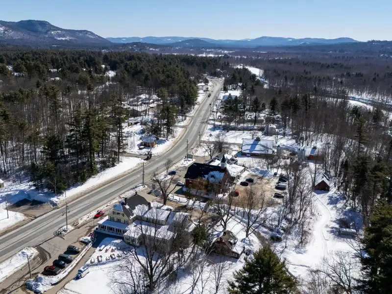 Multi-use Property with Restaurant, Brewery, and Guest Rooms Near Mt. Washington