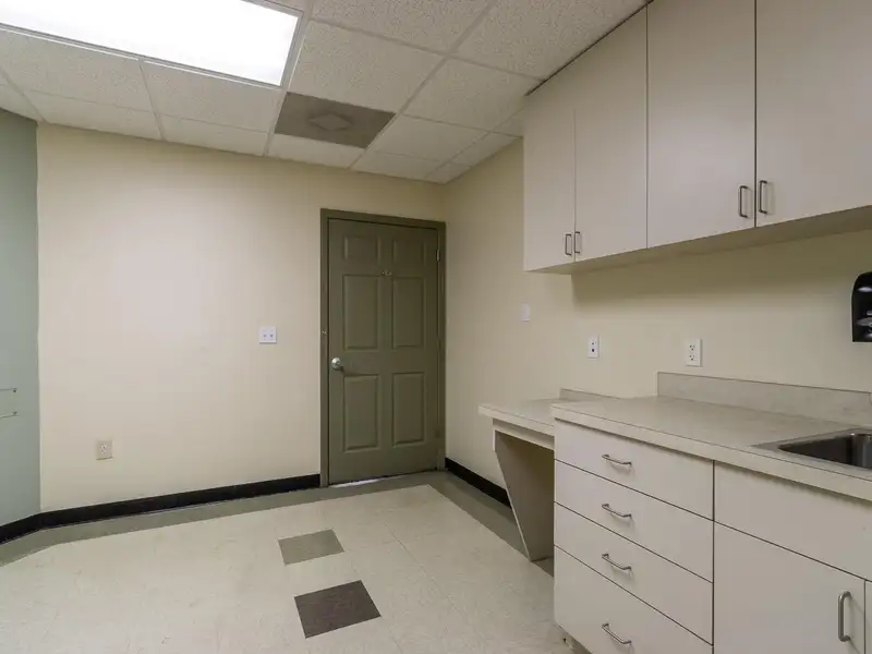 Freestanding Medical Office Near North Florida Regional Medical Center with Multiple Exam Rooms
