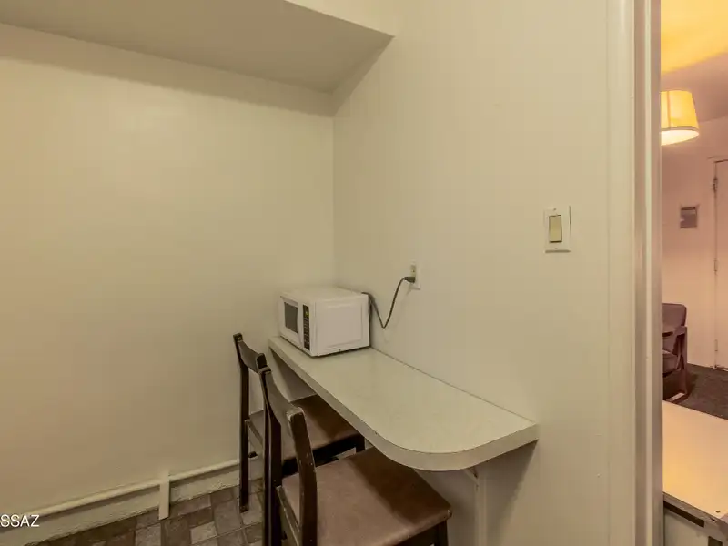 Well-maintained 18-unit Motel Near Tucson Airport with Rv Spaces and Ample Parking
