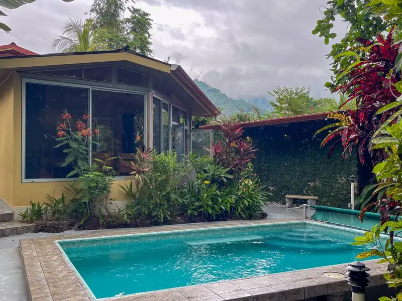 One-bedroom Home with Expansion Potential in Central Ojochal, Costa Rica