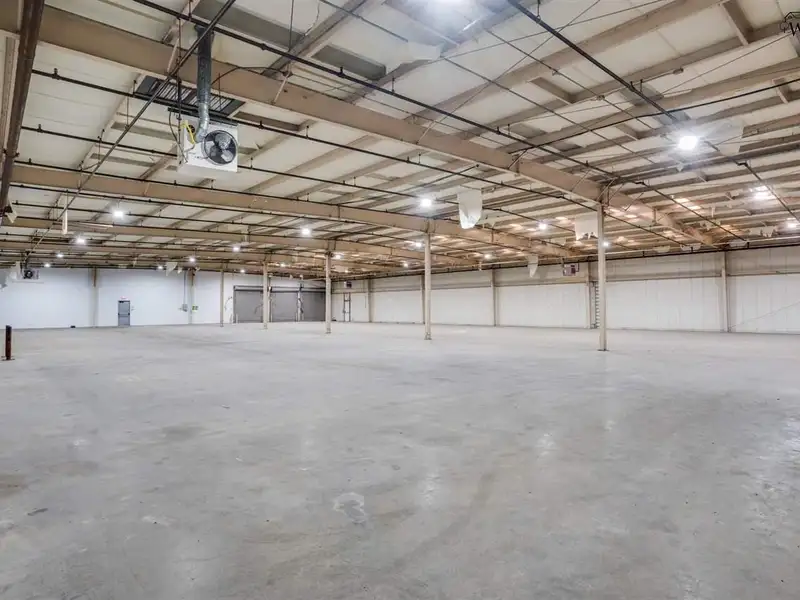 Warehouse and Office Complex in Business Park at 2716 Commerce, 20,000 Sf Warehouse