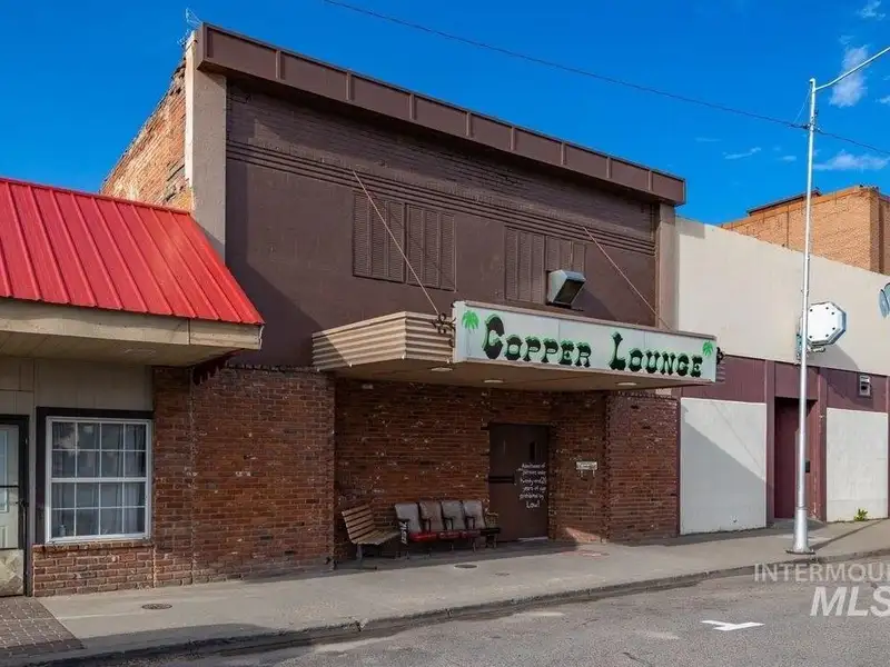 Updated Tavern with Liquor License in Historic Downtown Weiser