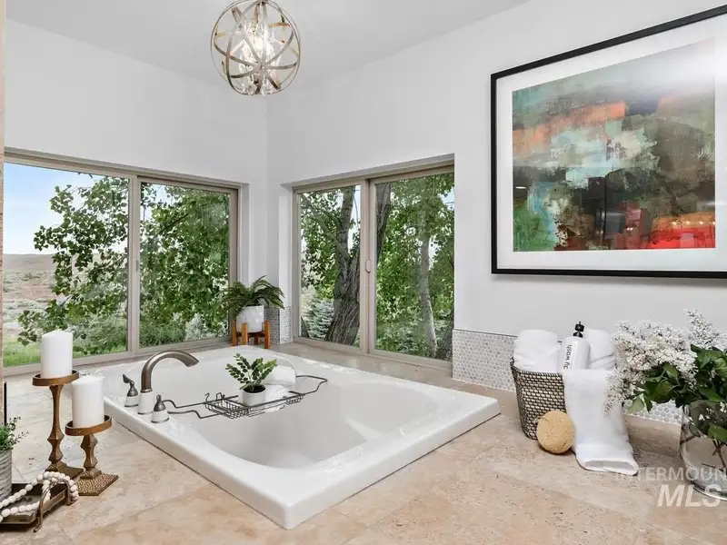 Hilltop Winery and Event Center with Custom Home and 360-degree Views in Eagle, Idaho