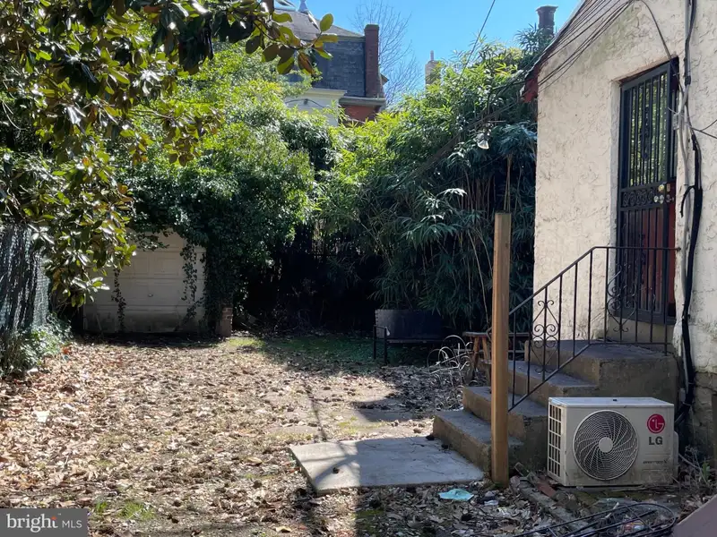 Renovated 5-unit Building in University City with Separate Utilities and Active Rental License