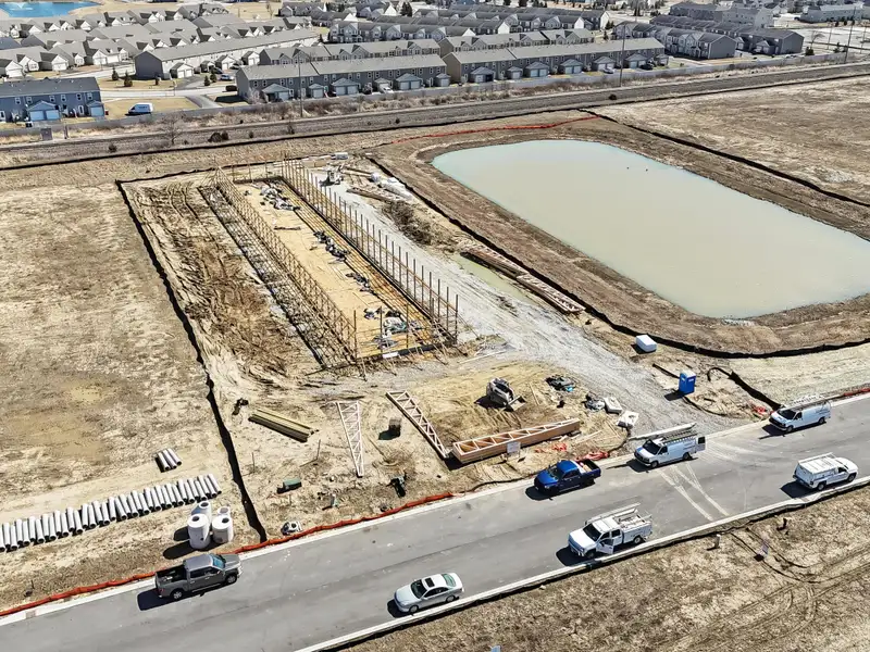 Commercial Opportunity: 2,500 Sqft Unit in Railside Business Park, Northwest Indiana