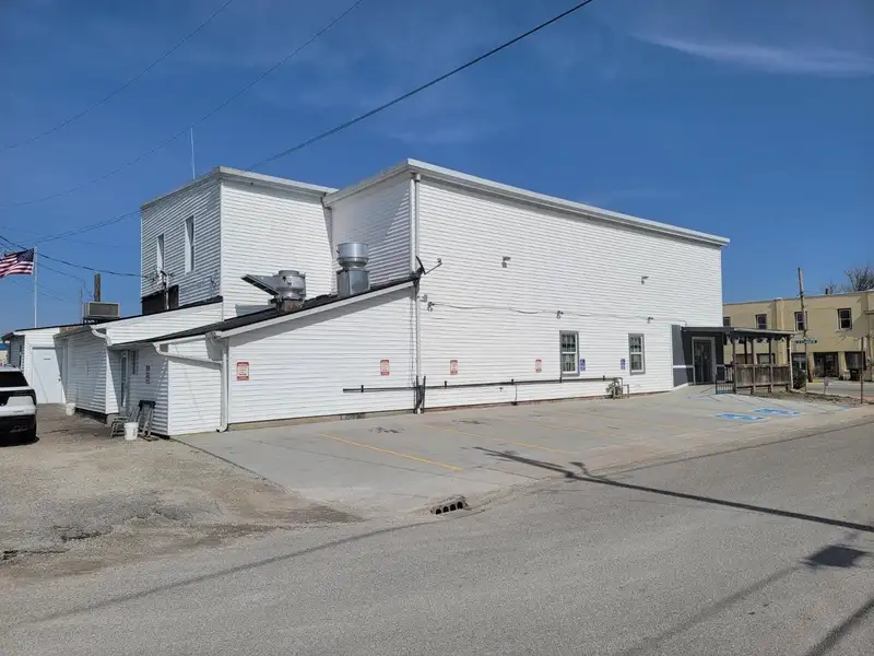 Investment Opportunity: Restaurant with Apartment and Additional Parking Near I-74