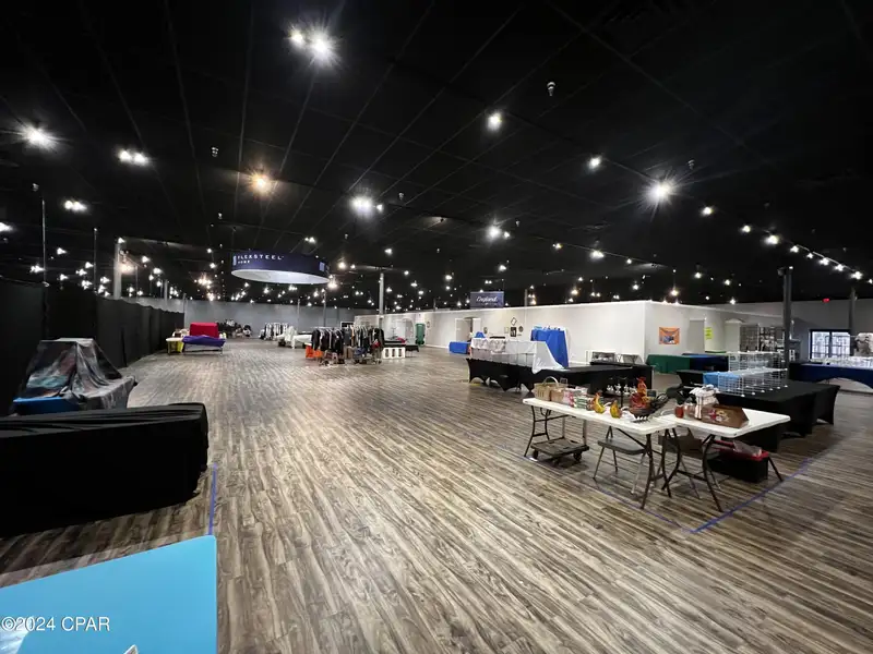 Prime Commercial Lease Opportunity in Bay County - 77,596 Sf Building with Flexible Uses