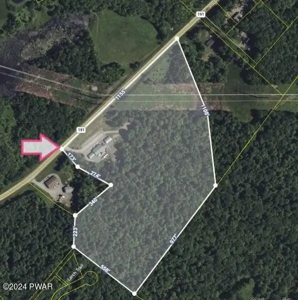 Turn-key Restaurant with Liquor License on 26 Acres in Lake Ariel, Pa
