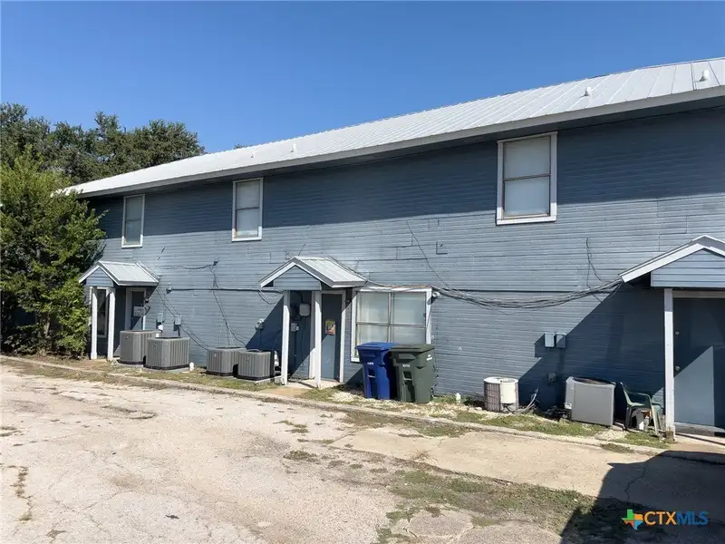 Investment Opportunity: Multi-unit Complex in Copperas Cove with Stable Tenants and Recent Updates