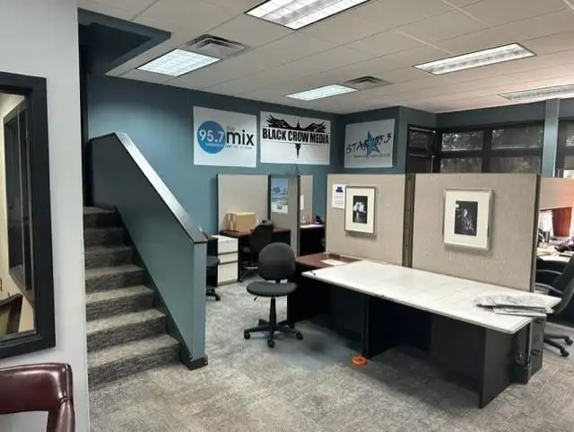 Versatile Commercial Property with Office Space Near I-75 in Valdosta's Business Hub