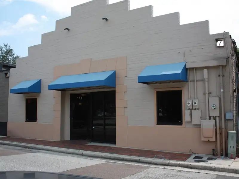 Downtown Gainesville Office/retail Suite in Central Business District