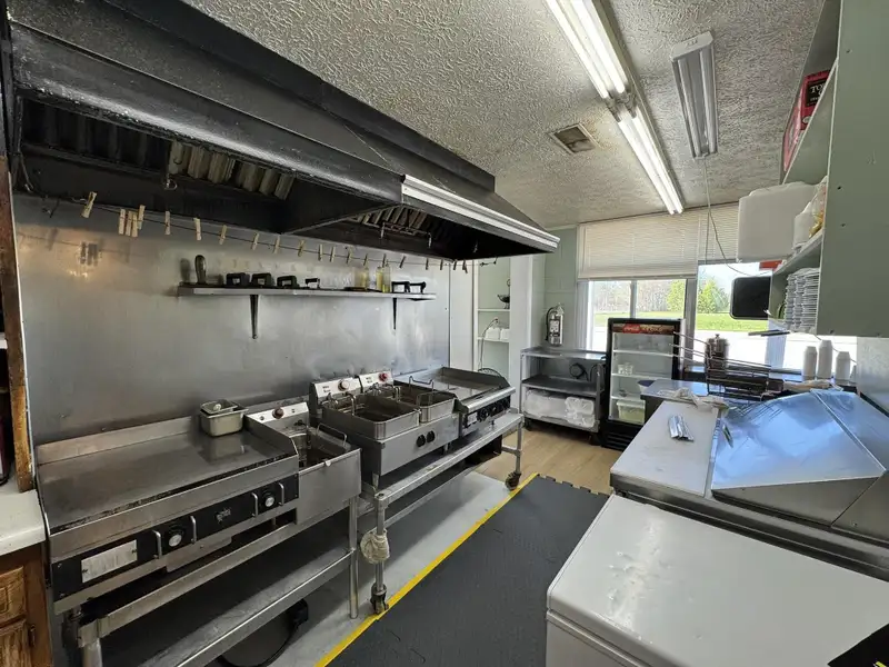 Established Family Restaurant with Drive-thru Near Lake Cumberland Marina