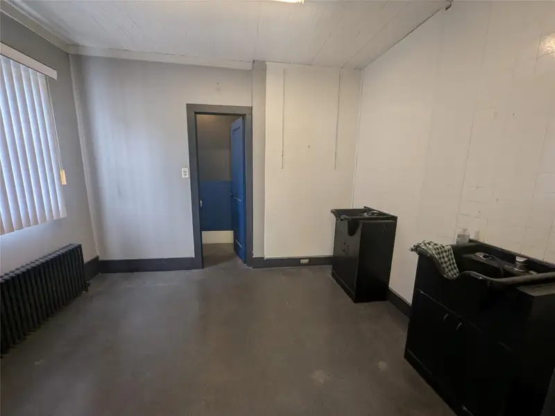 End Unit Commercial Space for Rent Near Main St. - Ideal for Retail or Professional Use