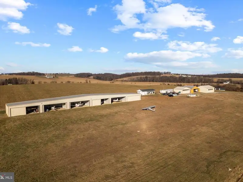 Baublitz Commercial Airport: 10 Acres with Hangars and Income Opportunities in York County, Pa