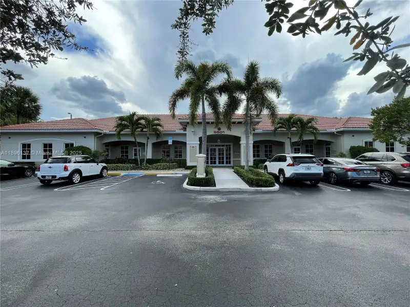 First-floor Office for Sale in Coral Springs Professional Campus, 1,479 Sq. Ft.