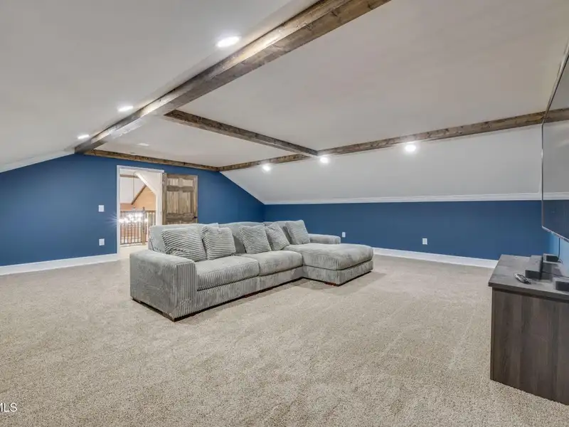 Custom Barndominium on 3 Acres with Pool and Income-generating Garage in Tennessee