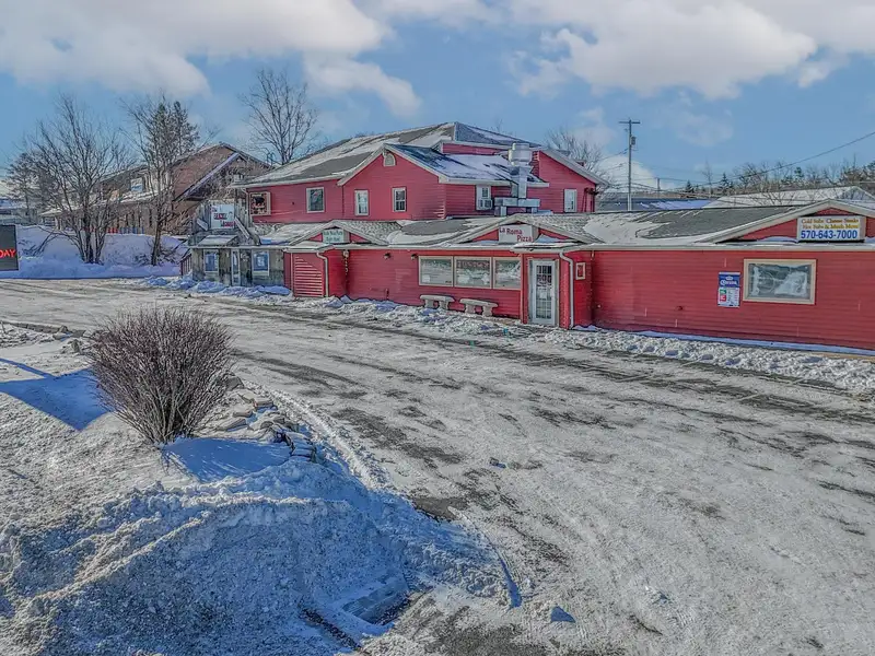 Turnkey Pizzeria and Tavern for Sale in Blakeslee, Pa - Prime Location on Route 115