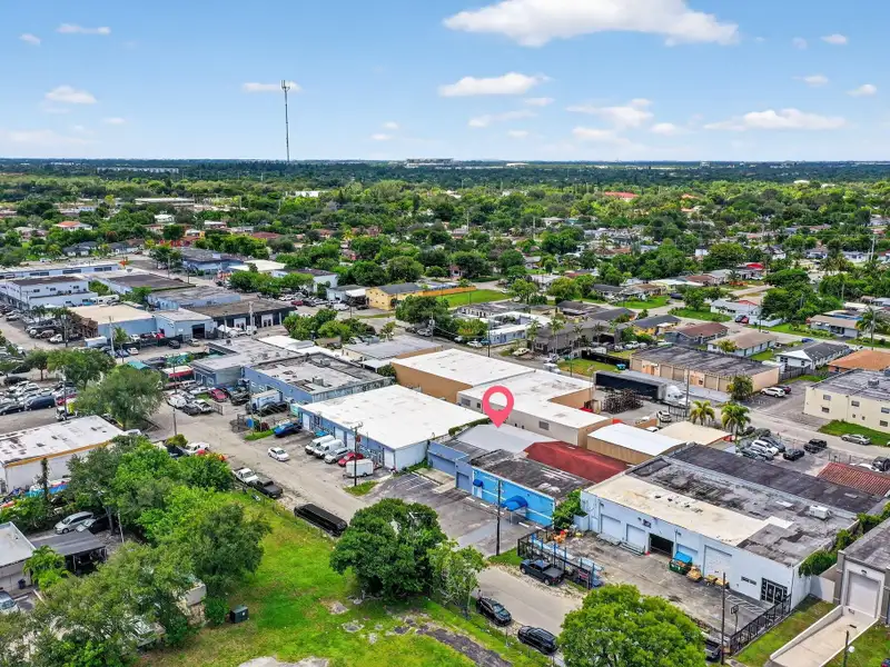 Recently Renovated 2,741 Sf Building Near I-95 with Flexible Use Options