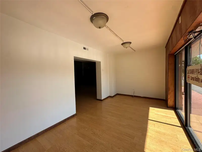 Prime Commercial Retail Space on 9w Corridor - 2,000 Sq Ft with High Visibility