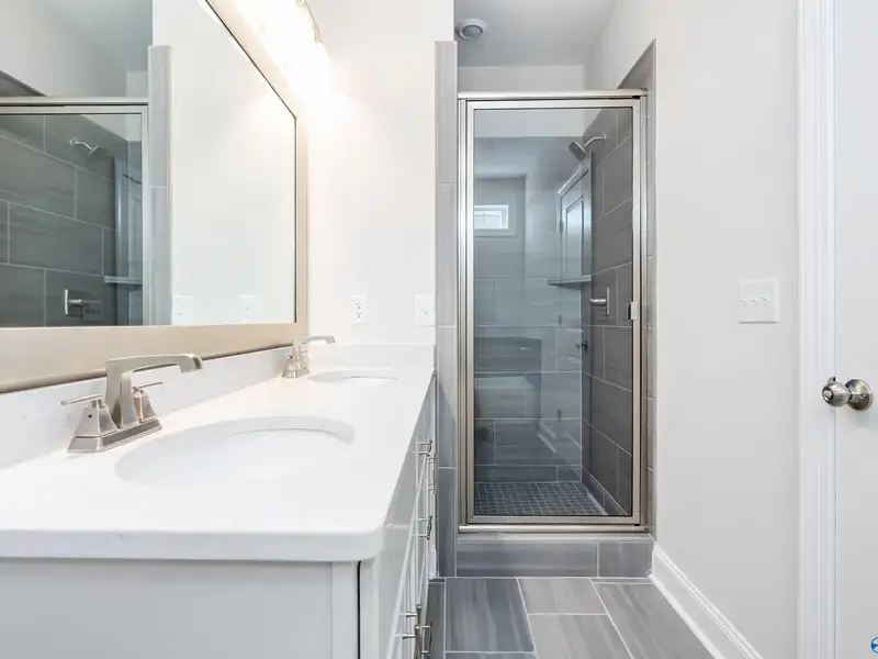 Live/work Townhome with Flex Space, 2 Primary Suites, and 2-car Garage in Prime Location
